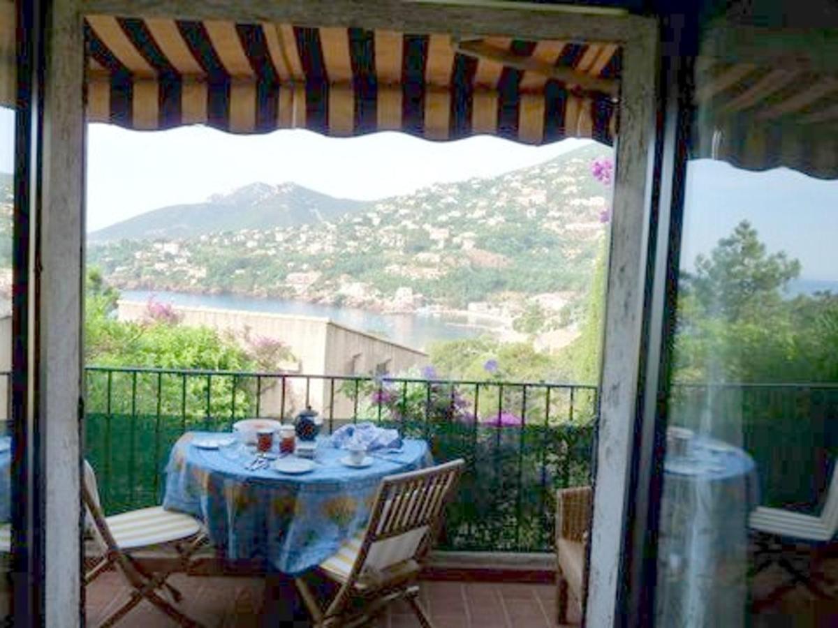 Ferienwohnung Studio A Theoule Sur Mer A 400 M De La Plage Avec Vue Sur La Mer Terrasse Amenagee Et Wifi Exterior foto