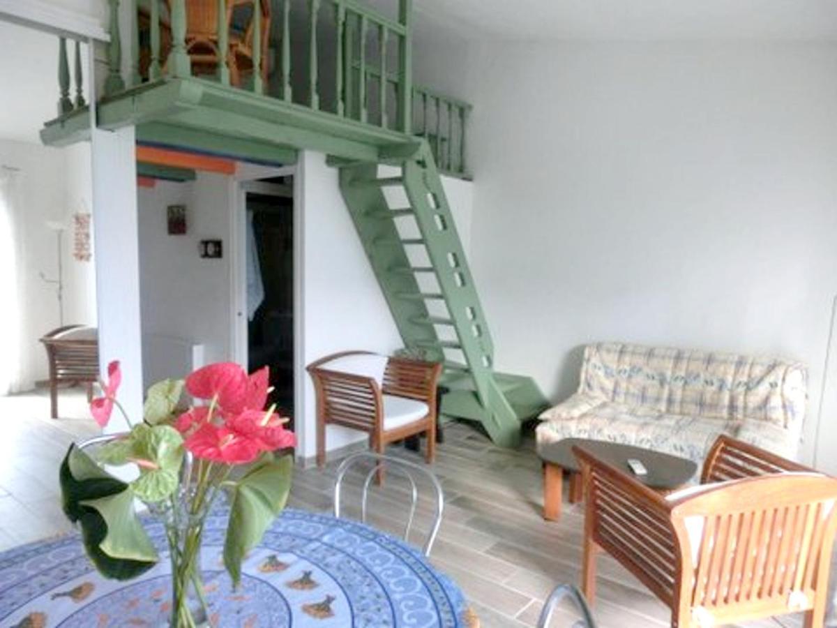 Ferienwohnung Studio A Theoule Sur Mer A 400 M De La Plage Avec Vue Sur La Mer Terrasse Amenagee Et Wifi Exterior foto